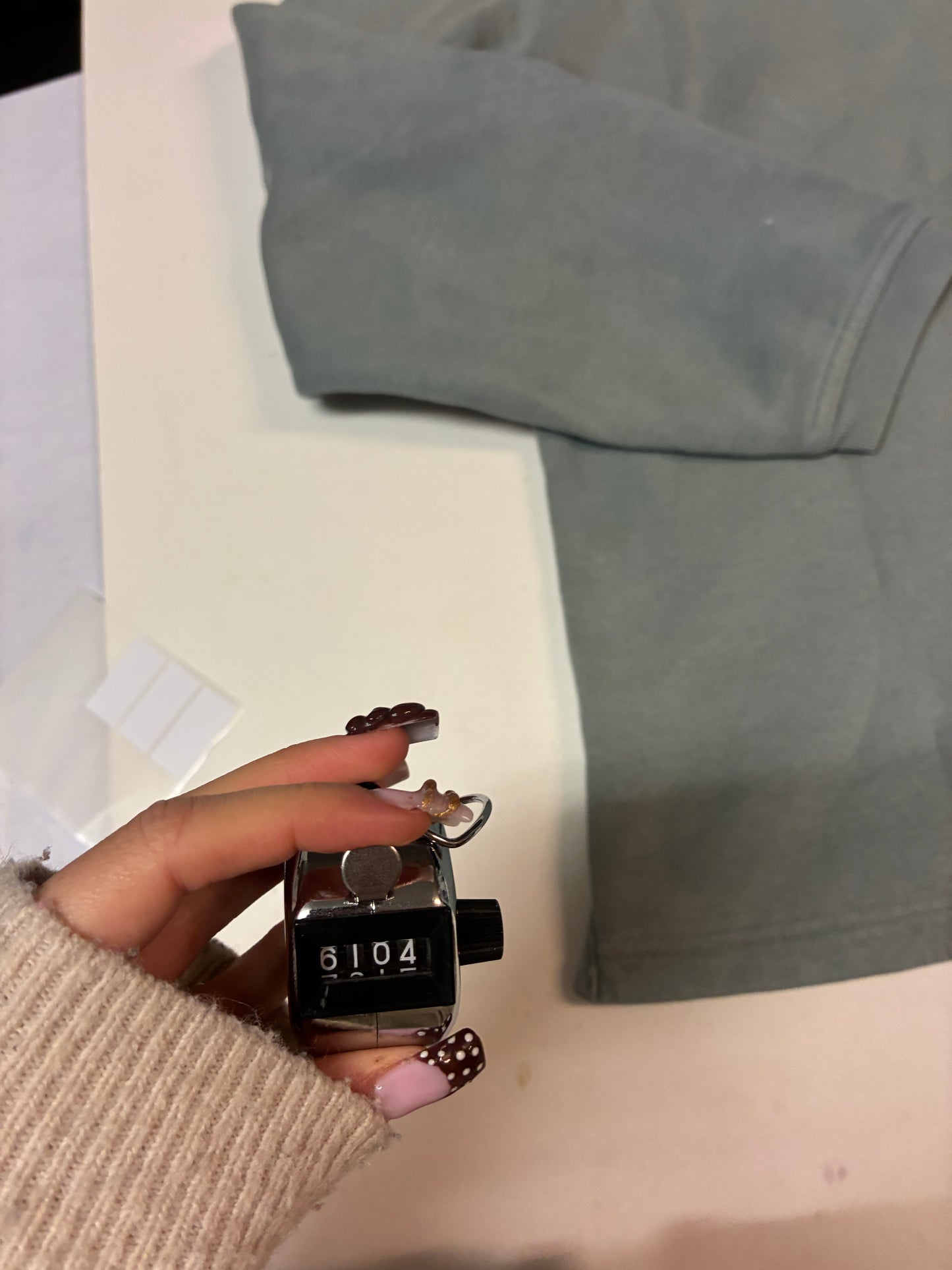 Vintage Adidas Sweatshirt L fit M 6104