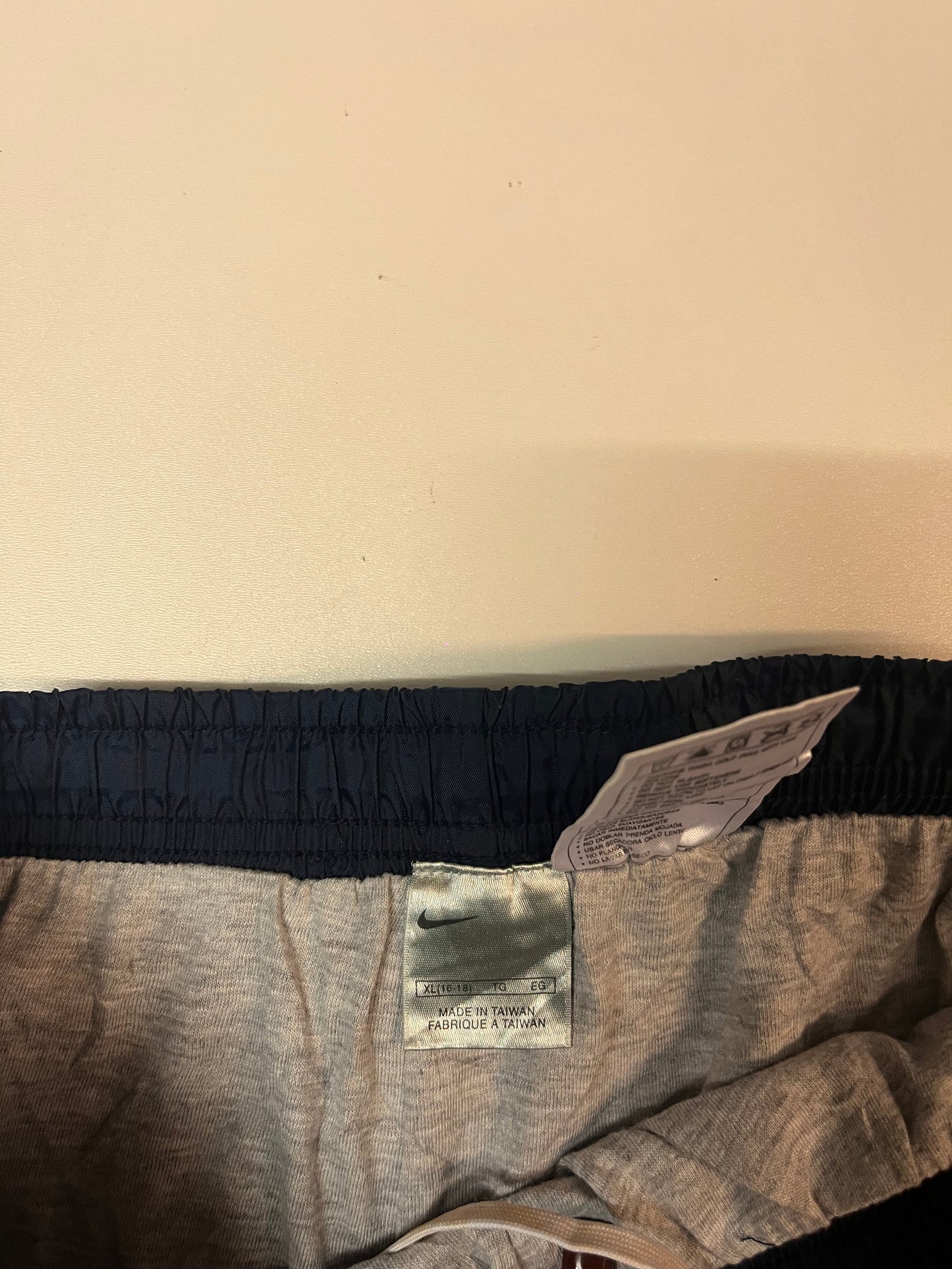 Vintage Nike Trackpants baggy XL fit L 5604