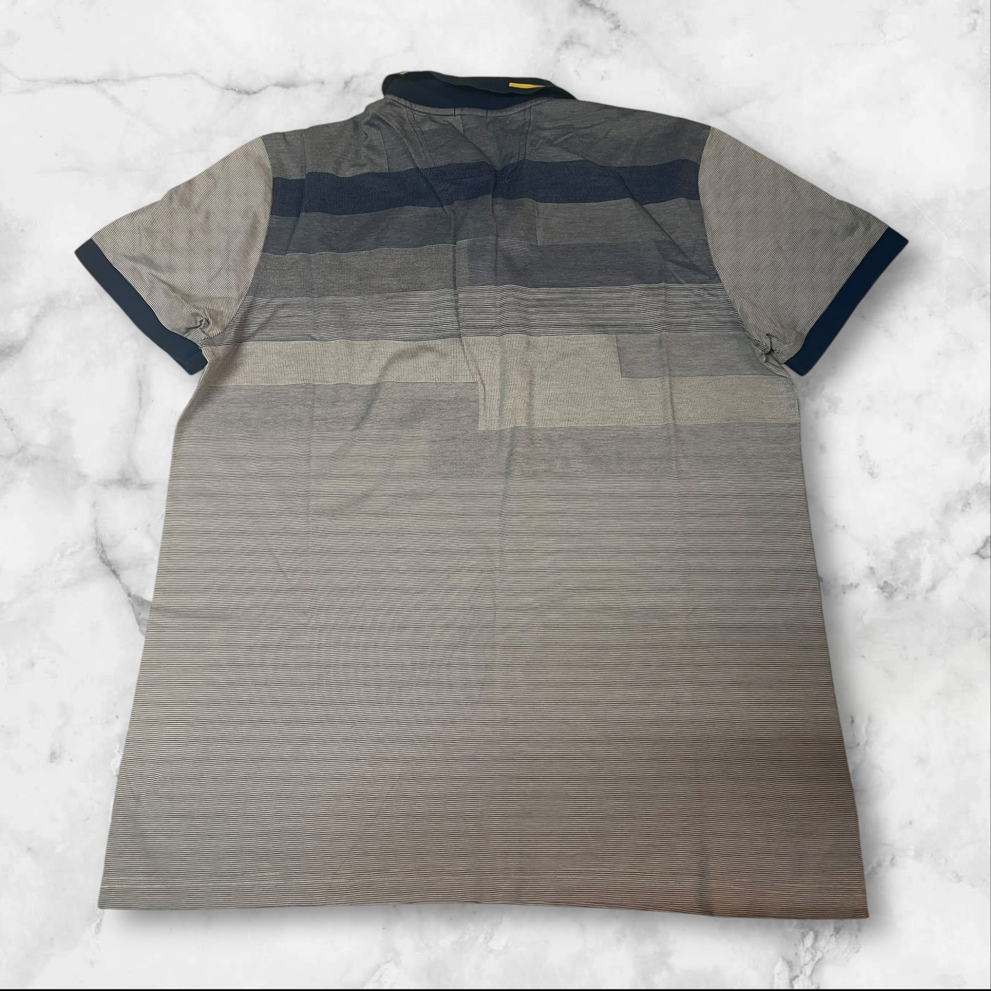 Vintage Hugo Boss Tshirt XXL 3940