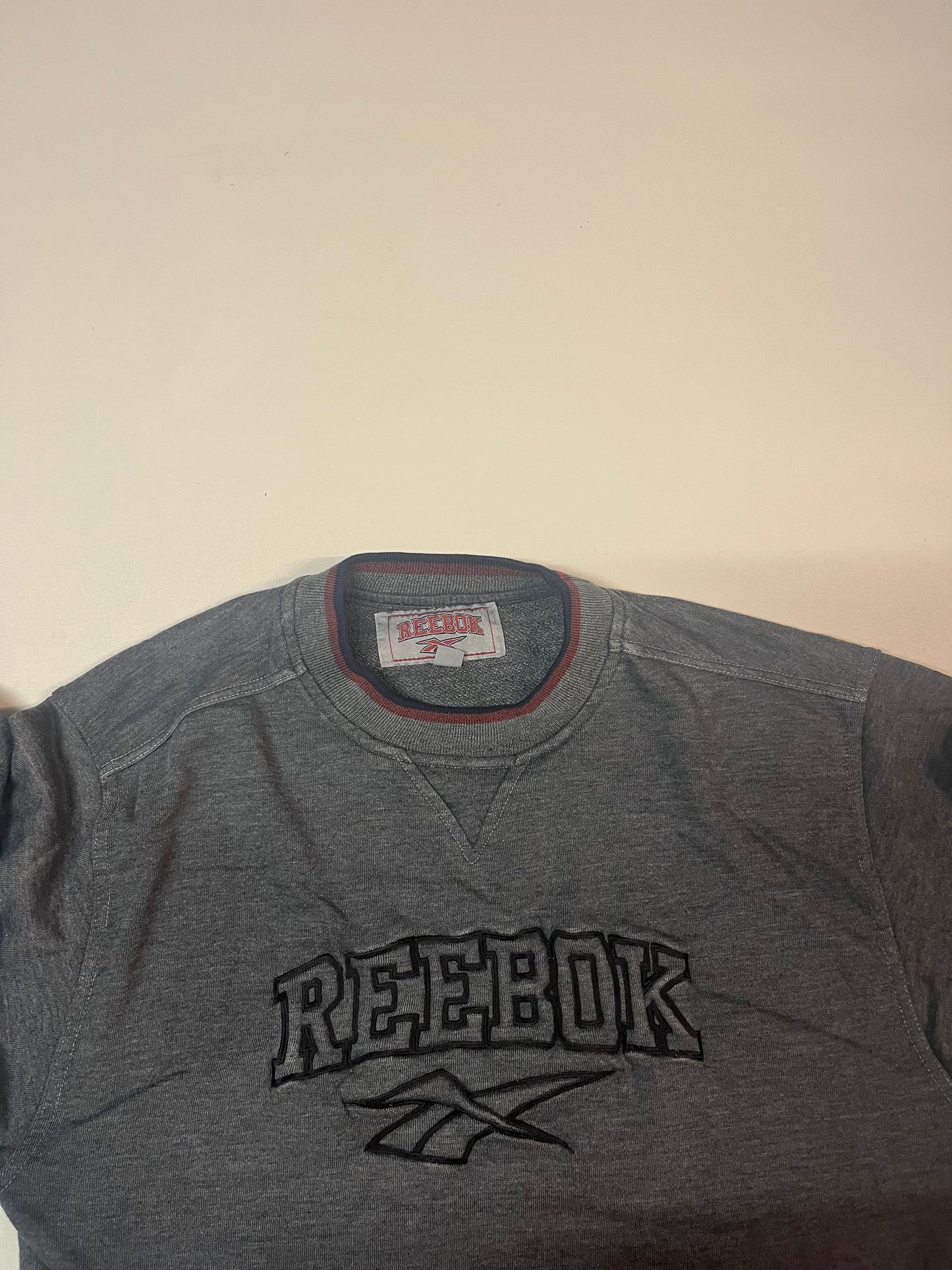 Vintage Reebok Sweatshirt XL fit S gesticktes Logo 5727