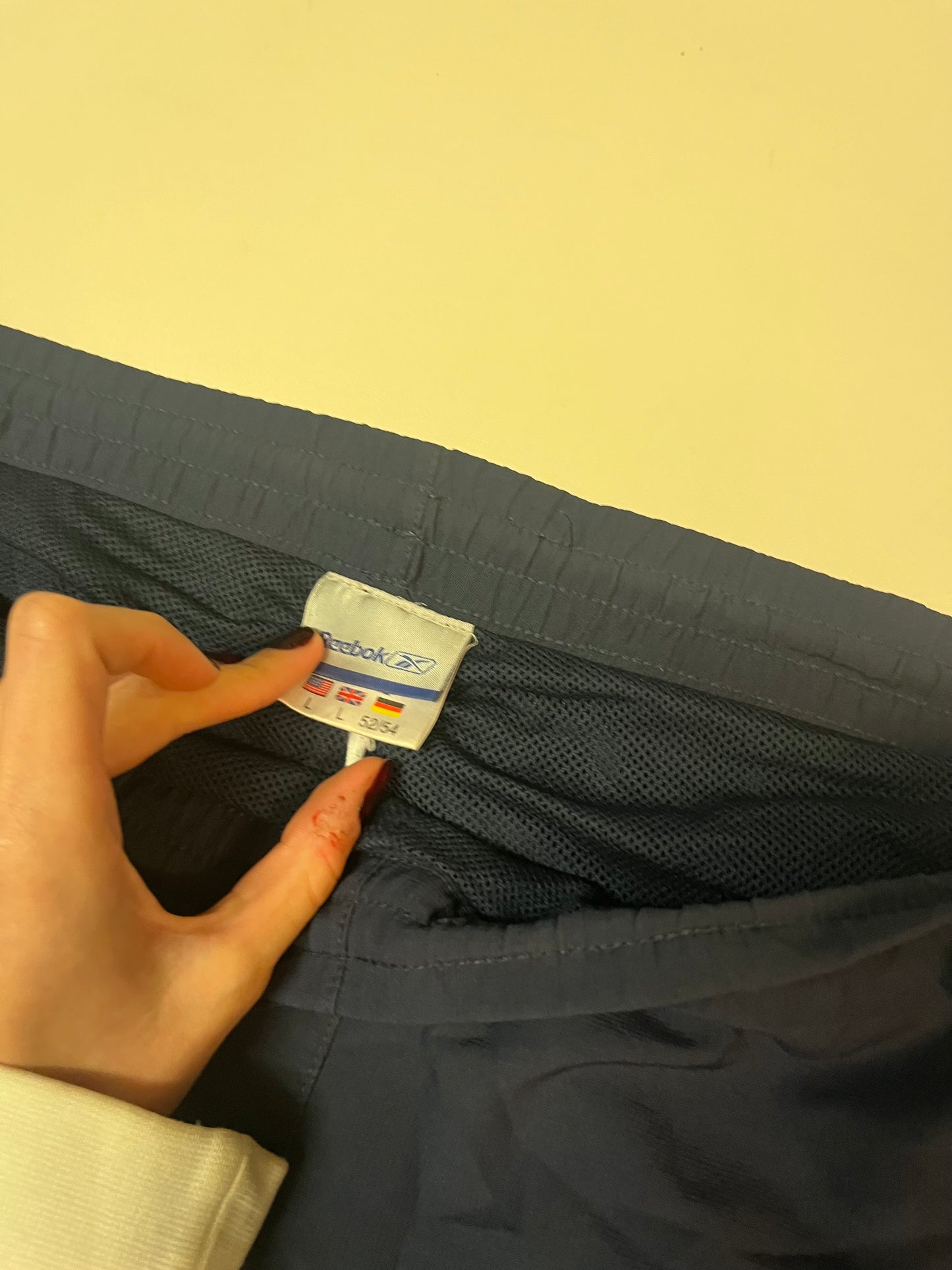 Reebok Vintage L baggy Bund kaputt 5647