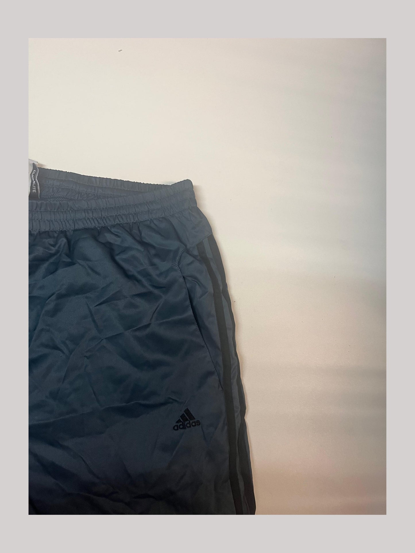 Vintage Adidas Trackpants XXl fit L 4441