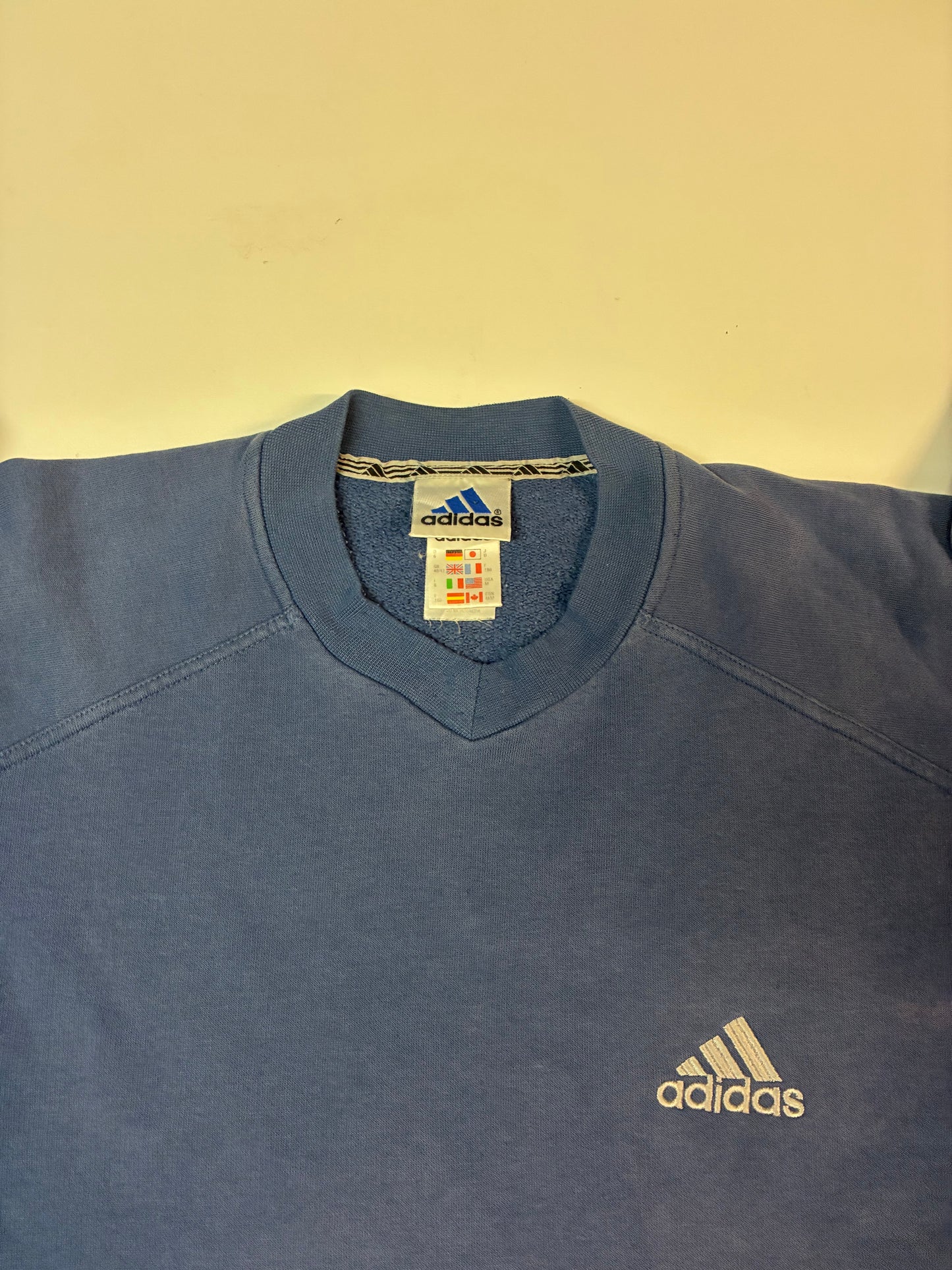 Vintage Adidas Sweatshirt M fit L 6007