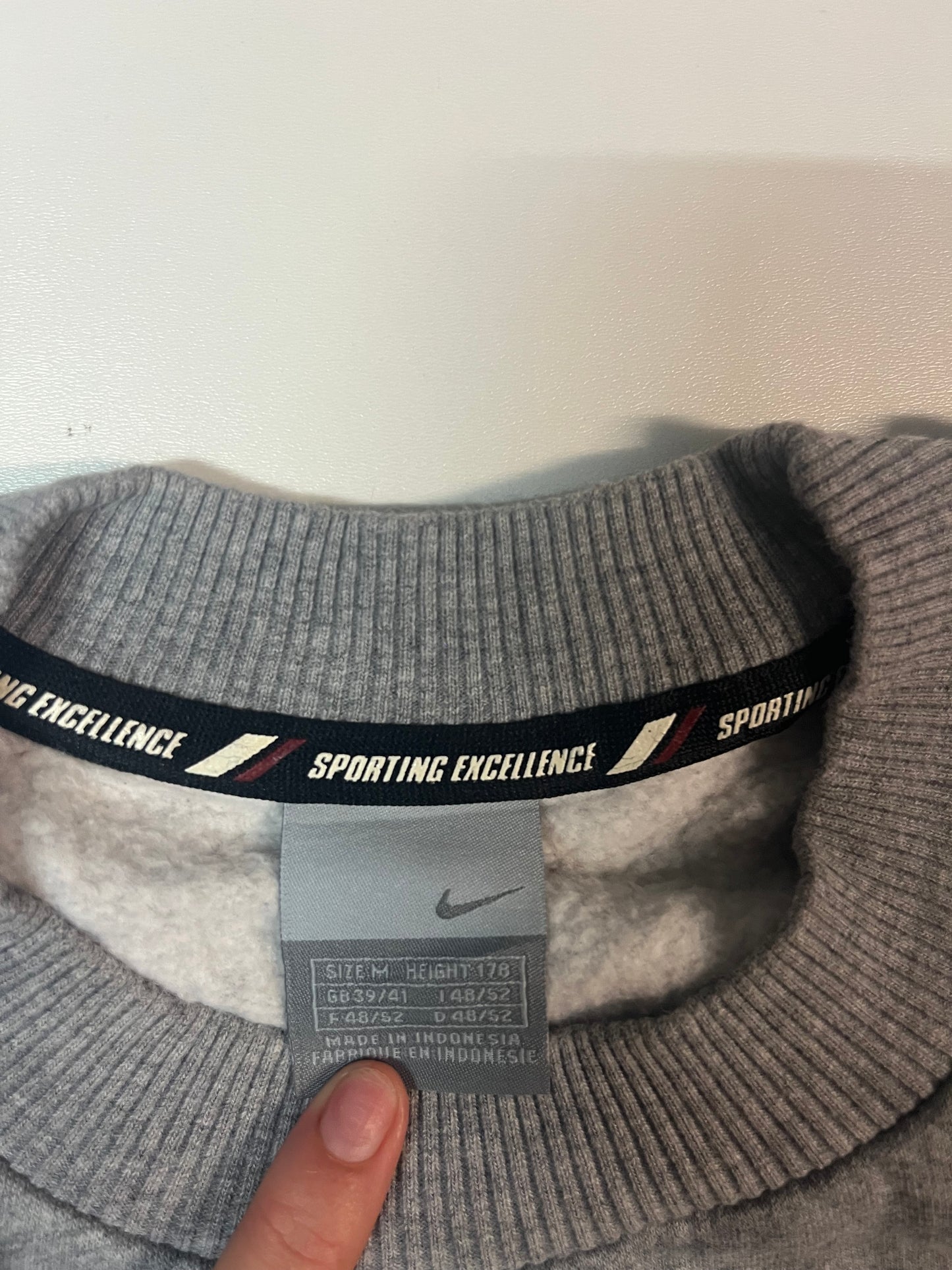 Vintage Nike Sweatshirt M gesticktes Logo 5726