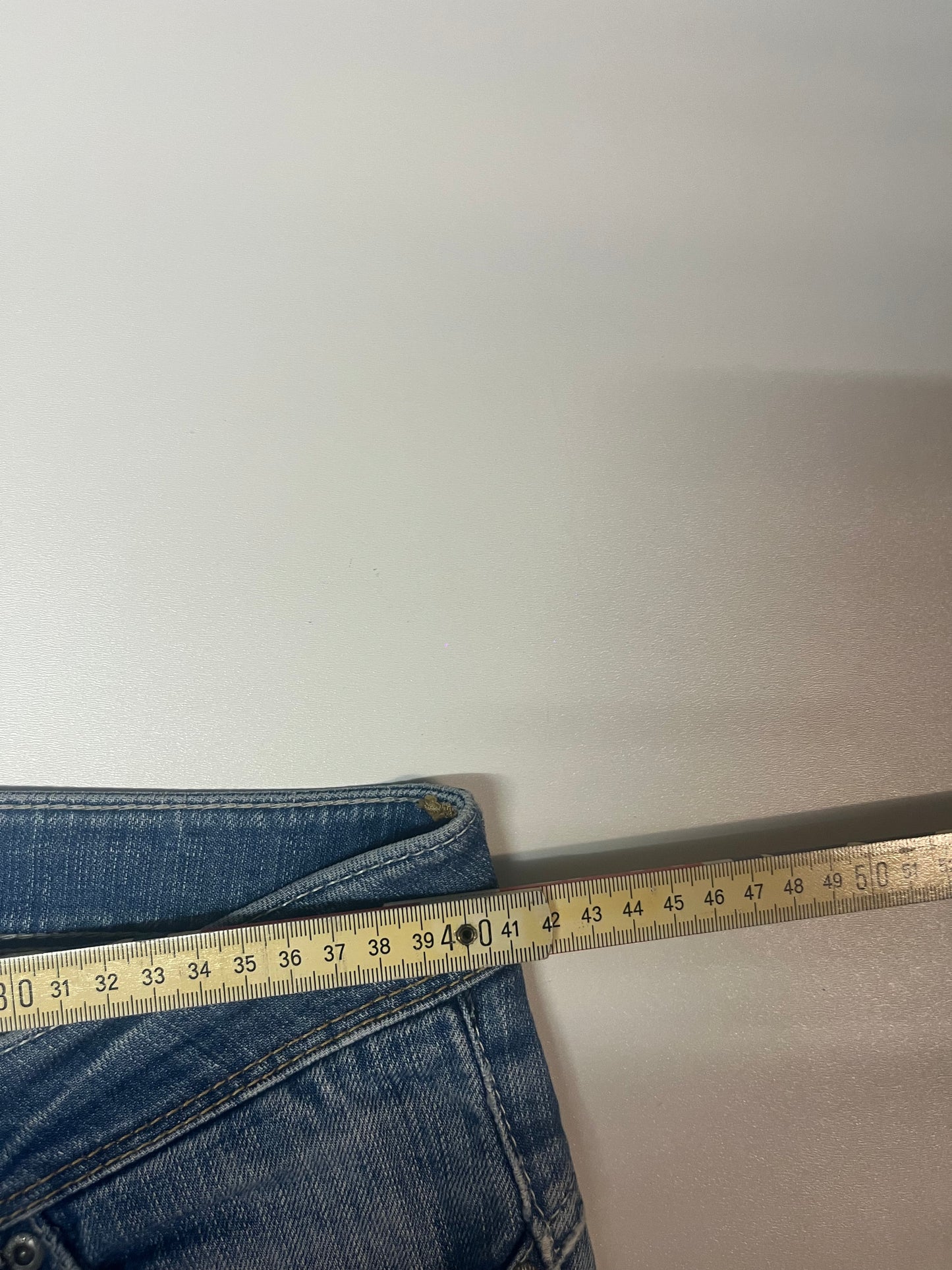 Vintage Tommy Hilfiger Jeans 30/34 fit L 3942