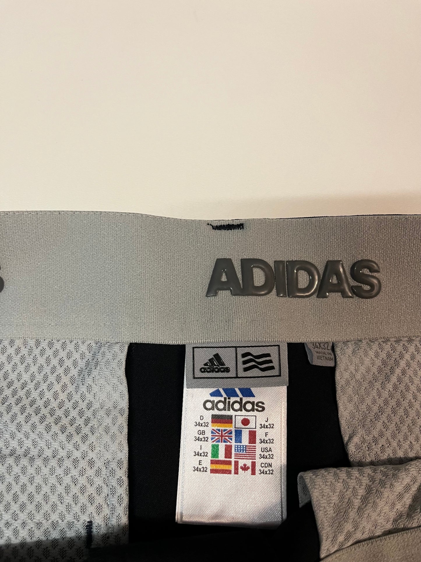 Adidas Vintage Hose 34/32 Baggy 3587