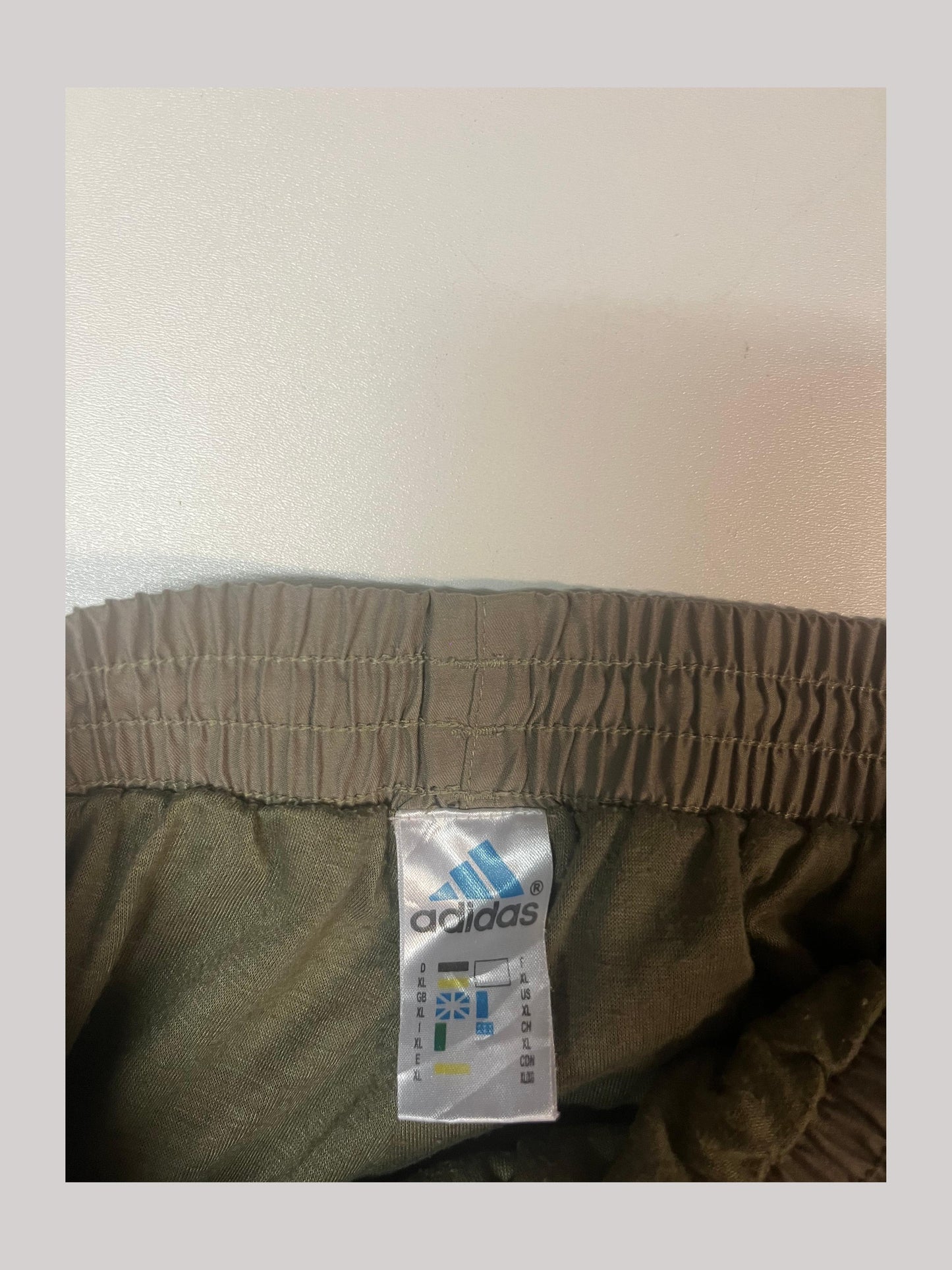 Vintage Adidas Trackpants XL fit L 4420