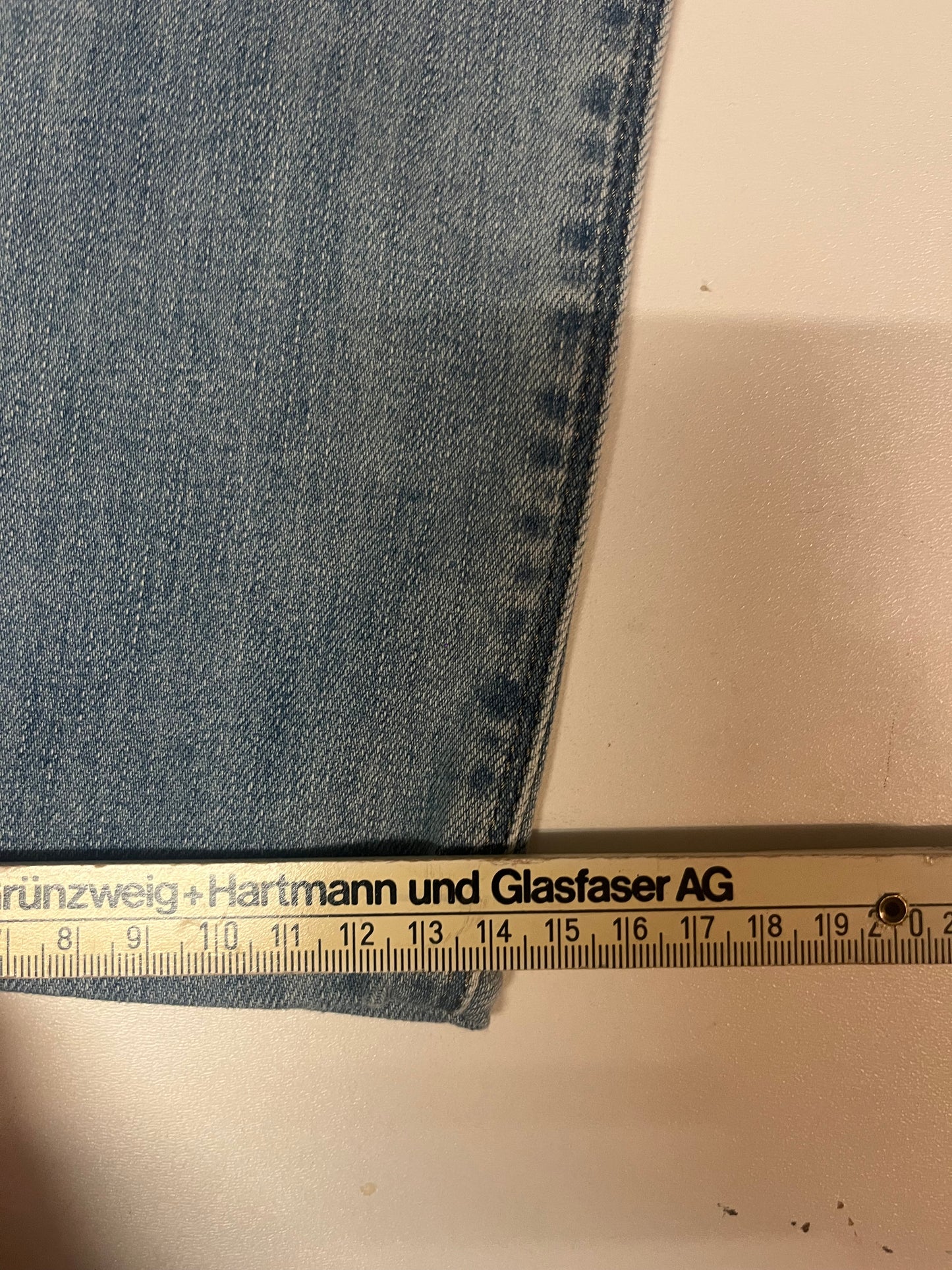 Vintage Armani Jeans 28/28 fit S 3962