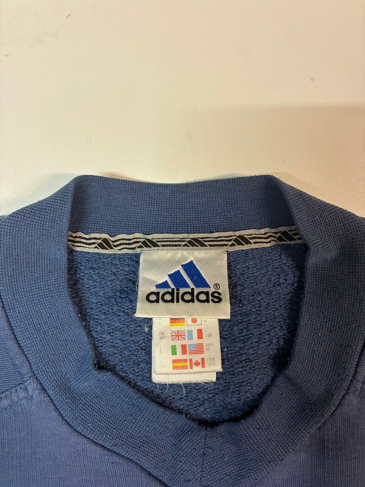 Vintage Adidas Sweatshirt M fit L 6007