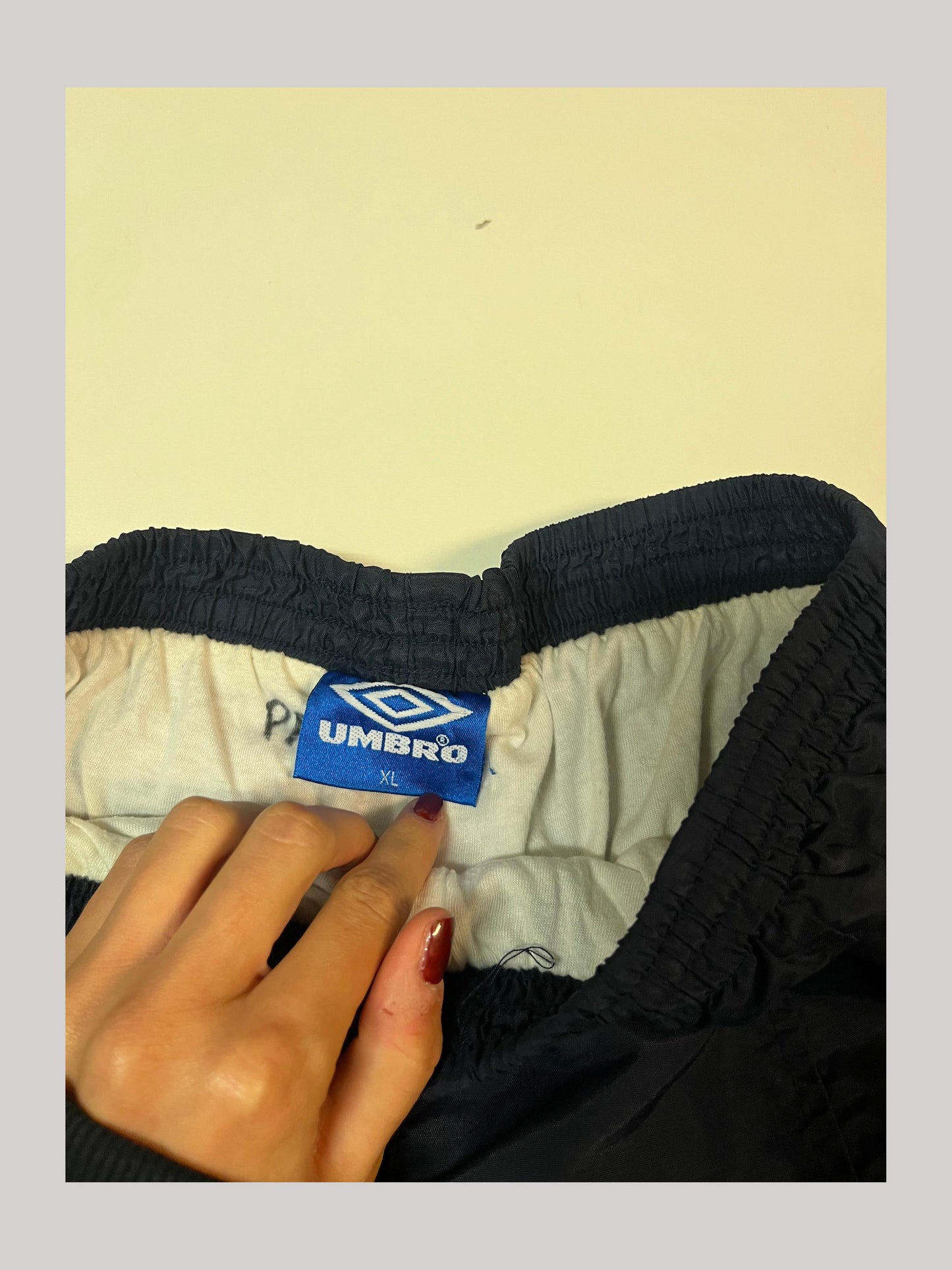 Umbro Vintage Trackpants xl ohne Seil baggy 4453