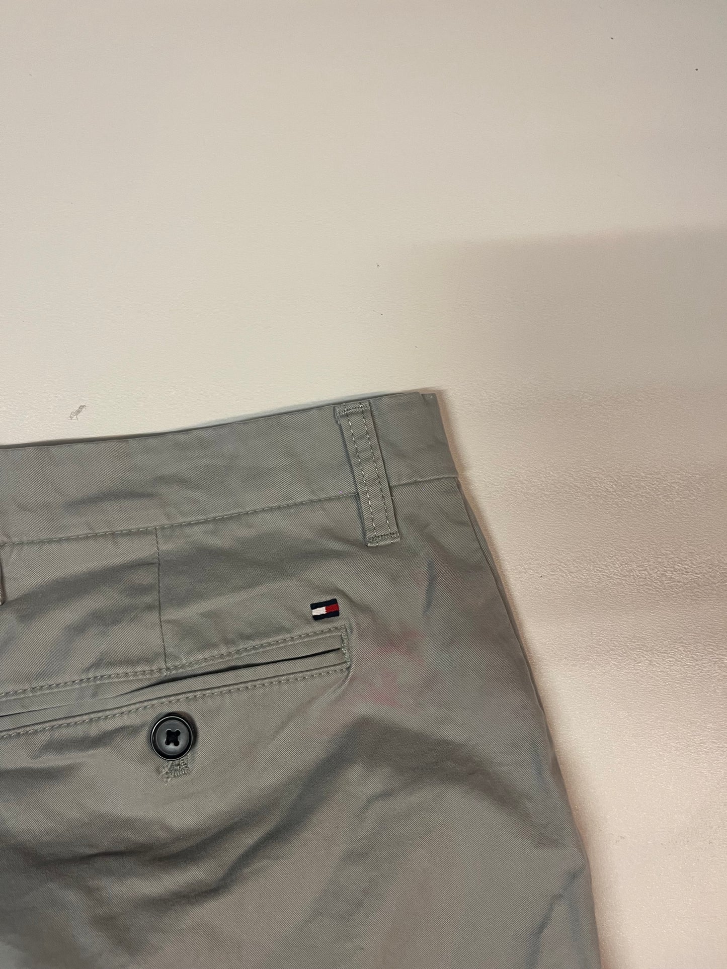 Vintage Tommy Hilfiger Shorts 34 3707