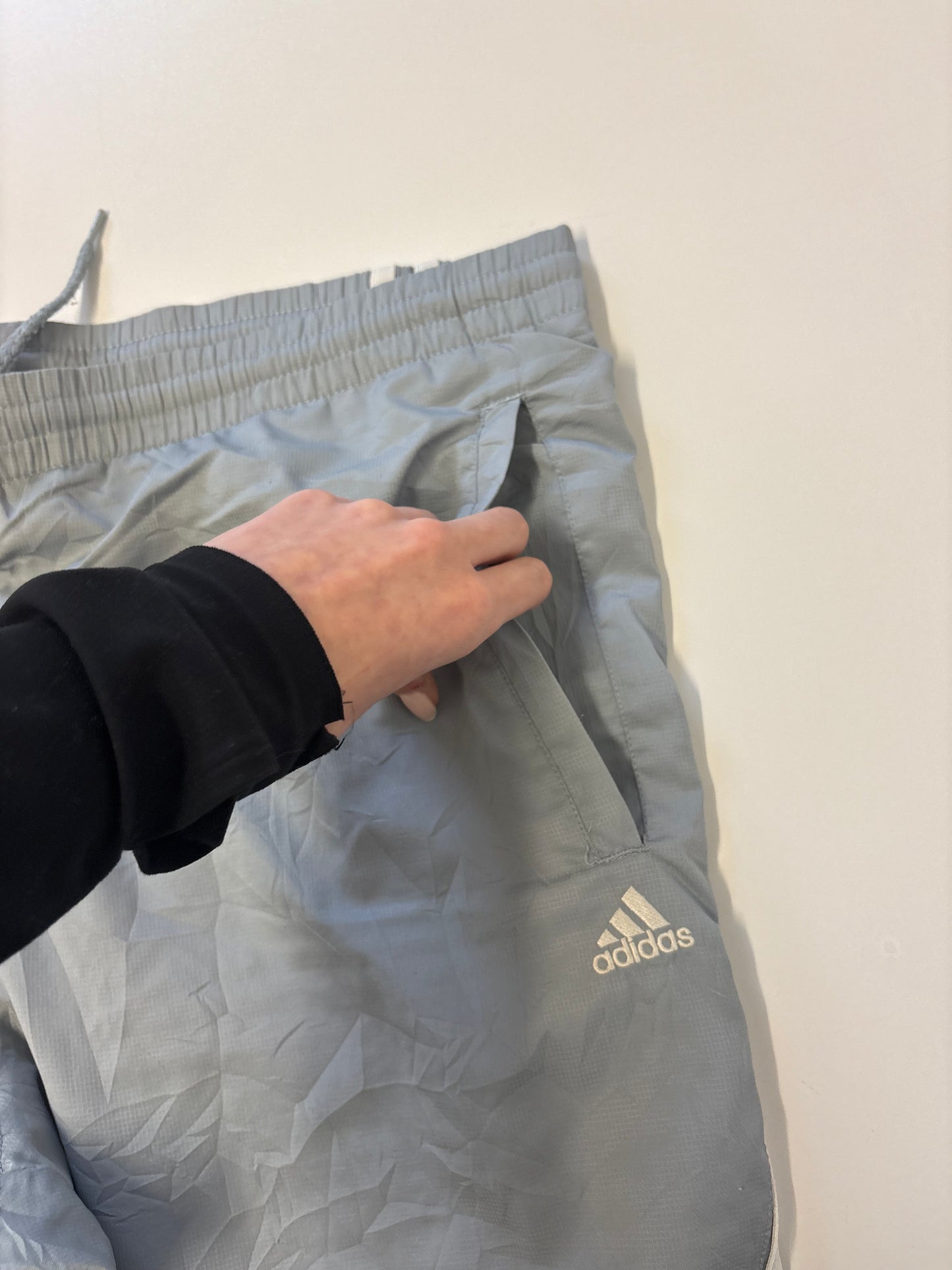 Adidas Vintage Trackpants S baggy Bund nicht so elastisch 6896