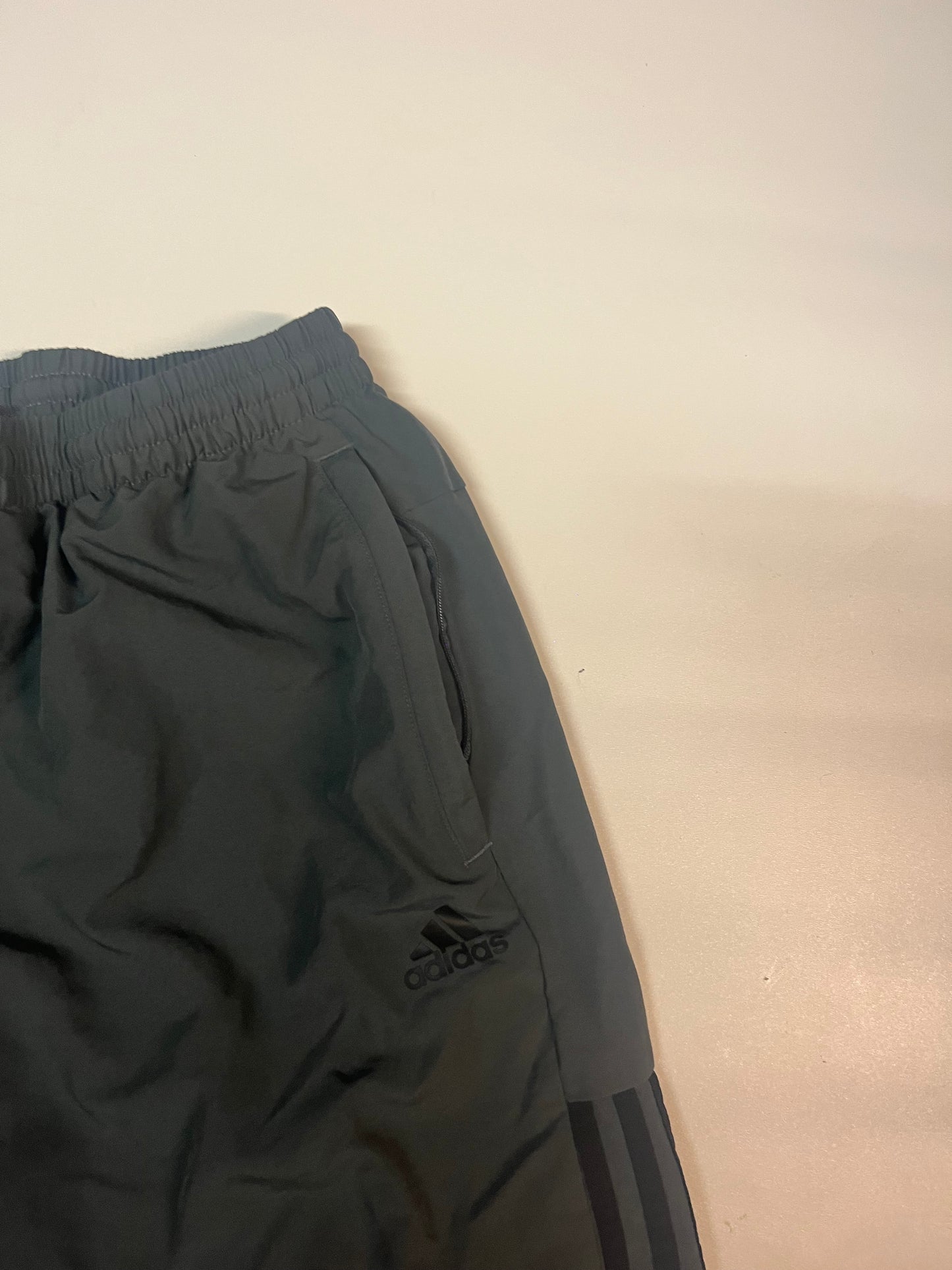 Vintage Adidas Trackpants L fit S 3531