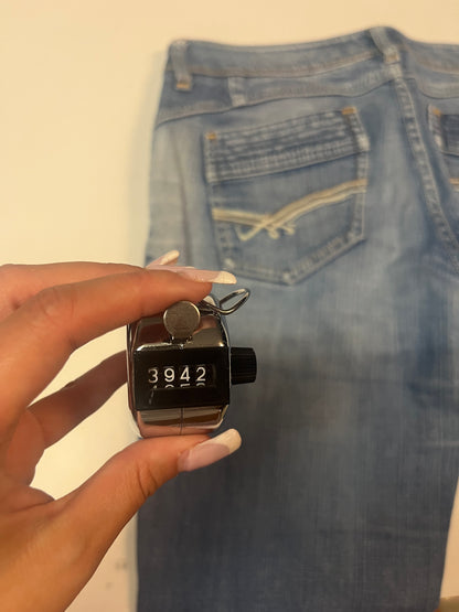 Vintage Tommy Hilfiger Jeans 30/34 fit L 3942