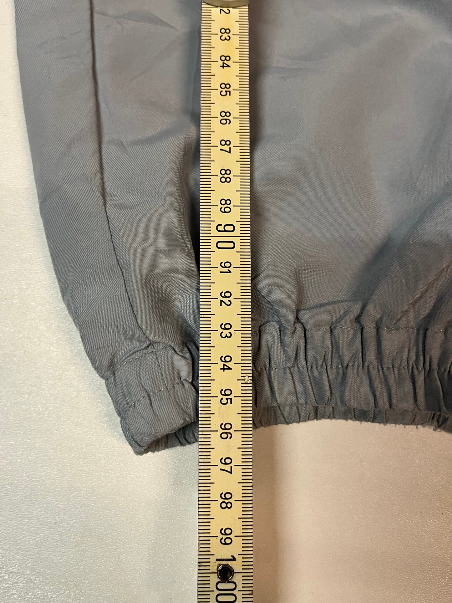 Adidas Vintage Trackpants L fit S-M ohne Seil 5184