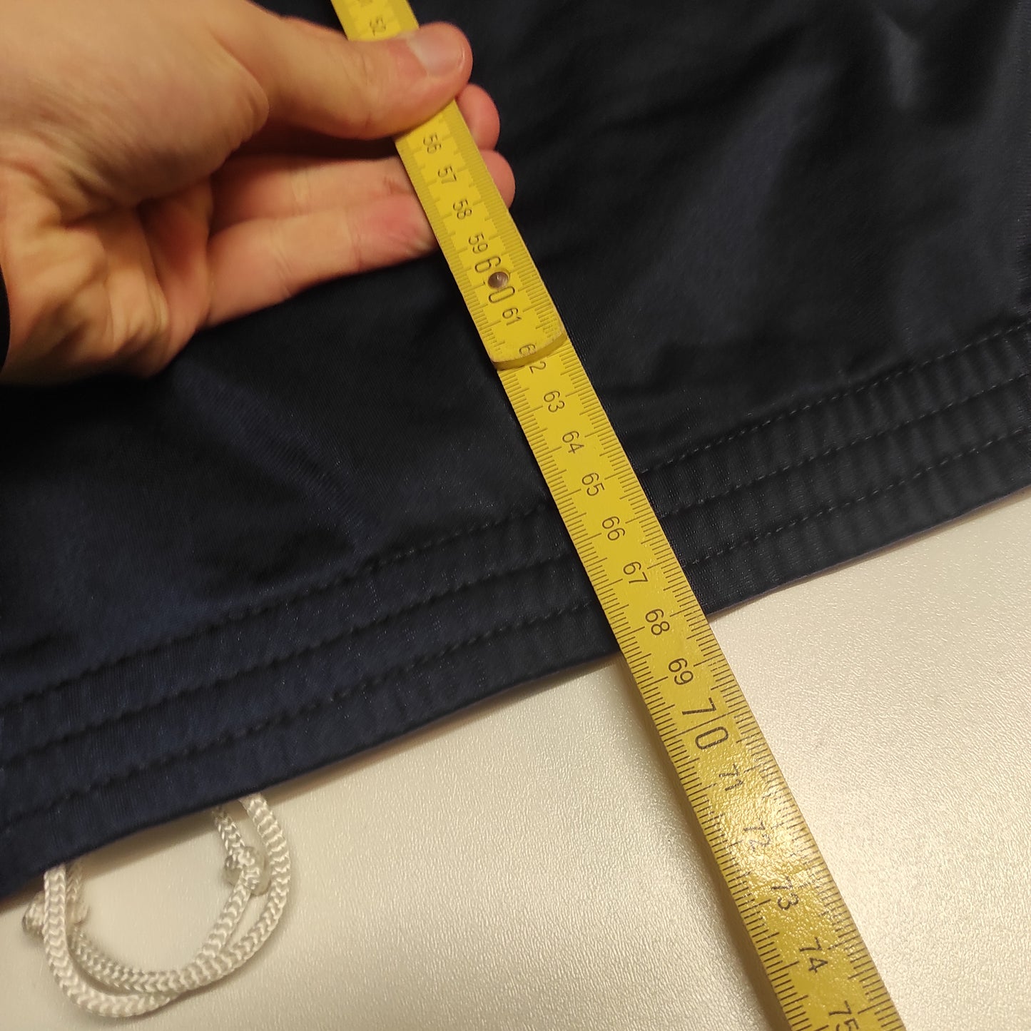 Entdecke unsere Vintage Track Pants von Nike und anderen Marken, erhältlich bei Valuxery.de - Dein Shop für trendige Vintage - Kleidung. Unsere Track Pants sind aus hochwertigen Materialien und