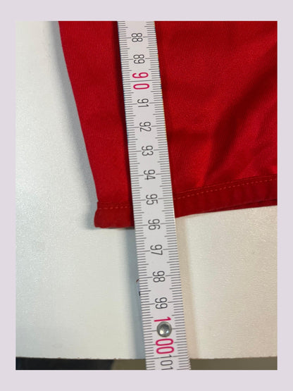 Entdecke unsere Vintage Track Pants von Nike und anderen Marken, erhältlich bei Valuxery.de - Dein Shop für trendige Vintage - Kleidung. Unsere Track Pants sind aus hochwertigen Materialien und