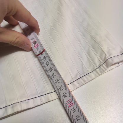 Entdecke unsere Vintage Track Pants von Nike und anderen Marken, erhältlich bei Valuxery.de - Dein Shop für trendige Vintage - Kleidung. Unsere Track Pants sind aus hochwertigen Materialien und