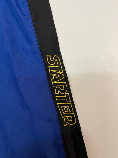 Entdecke unsere Vintage Track Pants von Nike und anderen Marken, erhältlich bei Valuxery.de - Dein Shop für trendige Vintage - Kleidung. Unsere Track Pants sind aus hochwertigen Materialien und