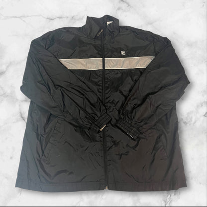 Entdecke unsere Vintage Track Pants von Nike und anderen Marken, erhältlich bei Valuxery.de - Dein Shop für trendige Vintage - Kleidung. Unsere Track Pants sind aus hochwertigen Materialien und