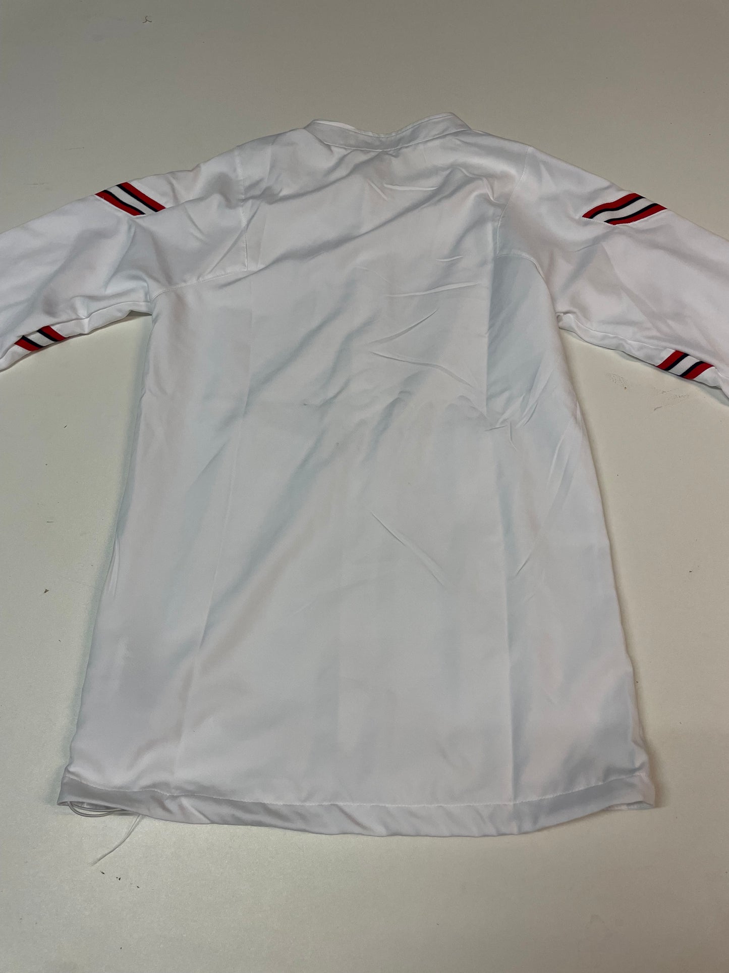 Entdecke unsere Vintage Track Pants von Nike und anderen Marken, erhältlich bei Valuxery.de - Dein Shop für trendige Vintage - Kleidung. Unsere Track Pants sind aus hochwertigen Materialien und