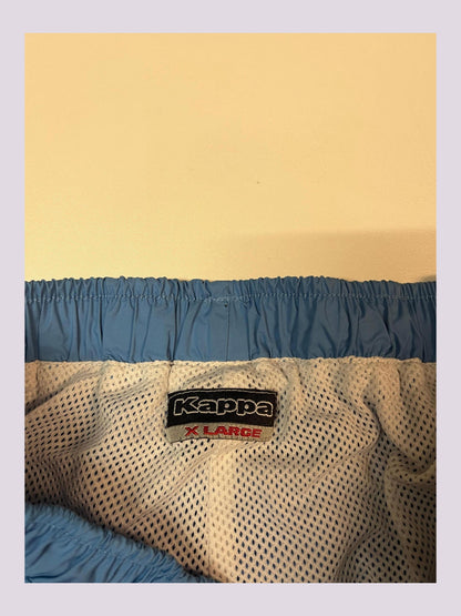 Entdecke unsere Vintage Track Pants von Nike und anderen Marken, erhältlich bei Valuxery.de - Dein Shop für trendige Vintage - Kleidung. Unsere Track Pants sind aus hochwertigen Materialien und