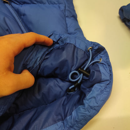 Entdecke unsere Vintage Track Pants von Nike und anderen Marken, erhältlich bei Valuxery.de - Dein Shop für trendige Vintage - Kleidung. Unsere Track Pants sind aus hochwertigen Materialien und