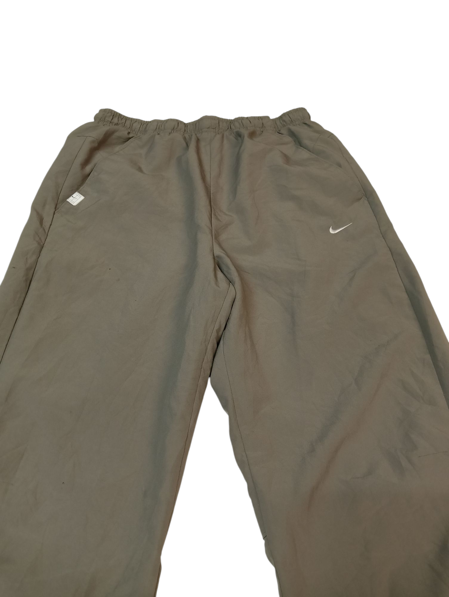 Entdecke unsere Vintage Track Pants von Nike und anderen Marken, erhältlich bei Valuxery.de - Dein Shop für trendige Vintage - Kleidung. Unsere Track Pants sind aus hochwertigen Materialien und