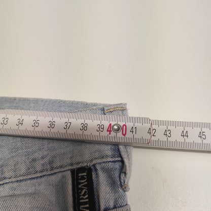 Entdecke unsere Vintage Track Pants von Nike und anderen Marken, erhältlich bei Valuxery.de - Dein Shop für trendige Vintage - Kleidung. Unsere Track Pants sind aus hochwertigen Materialien und