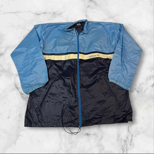 Entdecke unsere Vintage Track Pants von Nike und anderen Marken, erhältlich bei Valuxery.de - Dein Shop für trendige Vintage - Kleidung. Unsere Track Pants sind aus hochwertigen Materialien und