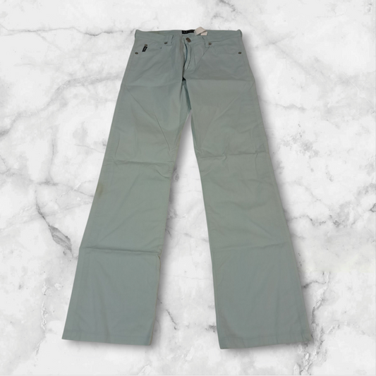 Entdecke unsere Vintage Track Pants von Nike und anderen Marken, erhältlich bei Valuxery.de - Dein Shop für trendige Vintage - Kleidung. Unsere Track Pants sind aus hochwertigen Materialien und