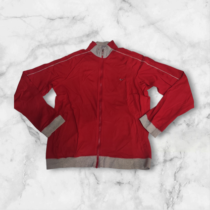 Entdecke unsere Vintage Track Pants von Nike und anderen Marken, erhältlich bei Valuxery.de - Dein Shop für trendige Vintage - Kleidung. Unsere Track Pants sind aus hochwertigen Materialien und