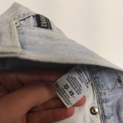 Entdecke unsere Vintage Track Pants von Nike und anderen Marken, erhältlich bei Valuxery.de - Dein Shop für trendige Vintage - Kleidung. Unsere Track Pants sind aus hochwertigen Materialien und