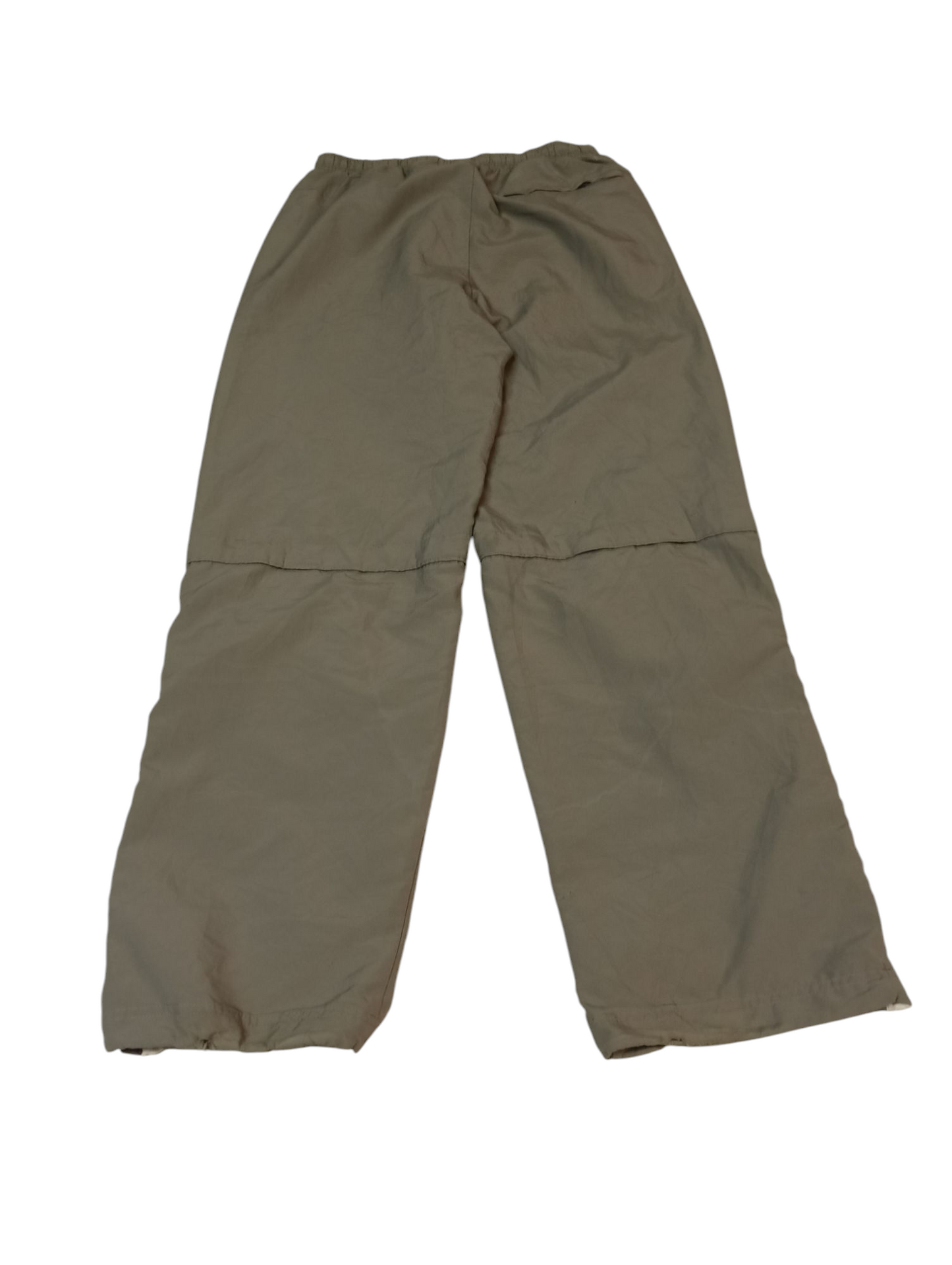 Entdecke unsere Vintage Track Pants von Nike und anderen Marken, erhältlich bei Valuxery.de - Dein Shop für trendige Vintage - Kleidung. Unsere Track Pants sind aus hochwertigen Materialien und