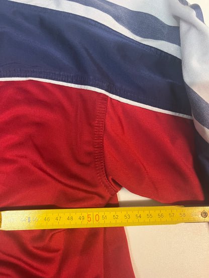 Entdecke unsere Vintage Track Pants von Nike und anderen Marken, erhältlich bei Valuxery.de - Dein Shop für trendige Vintage - Kleidung. Unsere Track Pants sind aus hochwertigen Materialien und