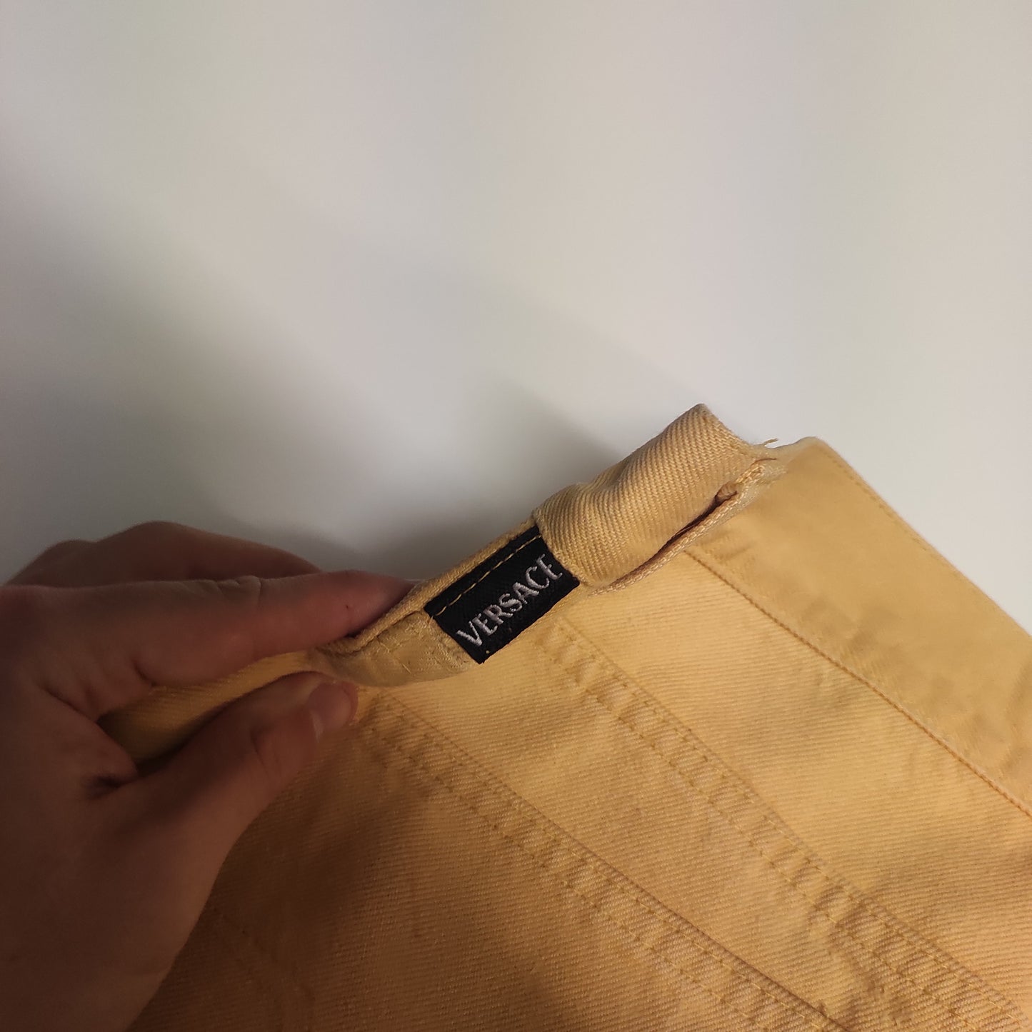 Entdecke unsere Vintage Track Pants von Nike und anderen Marken, erhältlich bei Valuxery.de - Dein Shop für trendige Vintage - Kleidung. Unsere Track Pants sind aus hochwertigen Materialien und