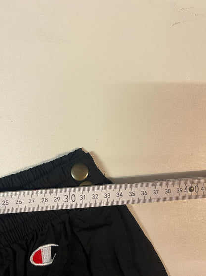 Entdecke unsere Vintage Track Pants von Nike und anderen Marken, erhältlich bei Valuxery.de - Dein Shop für trendige Vintage - Kleidung. Unsere Track Pants sind aus hochwertigen Materialien und