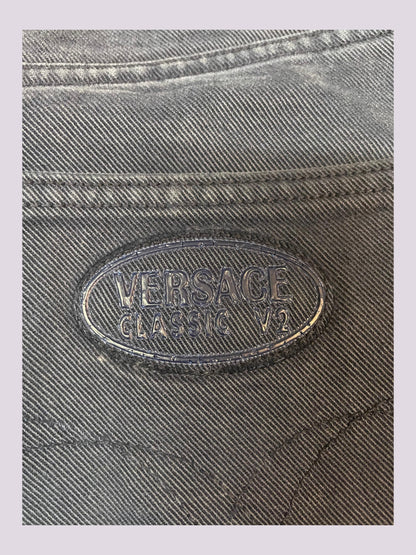 Entdecke unsere Vintage Track Pants von Nike und anderen Marken, erhältlich bei Valuxery.de - Dein Shop für trendige Vintage - Kleidung. Unsere Track Pants sind aus hochwertigen Materialien und