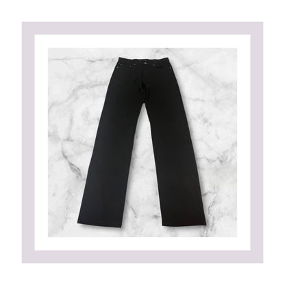 Entdecke unsere Vintage Track Pants von Nike und anderen Marken, erhältlich bei Valuxery.de - Dein Shop für trendige Vintage - Kleidung. Unsere Track Pants sind aus hochwertigen Materialien und