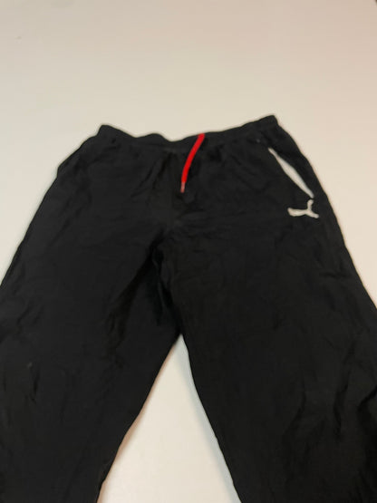 Entdecke unsere Vintage Track Pants von Nike und anderen Marken, erhältlich bei Valuxery.de - Dein Shop für trendige Vintage - Kleidung. Unsere Track Pants sind aus hochwertigen Materialien und