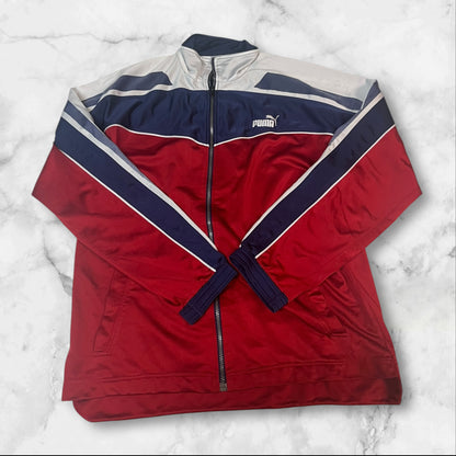 Entdecke unsere Vintage Track Pants von Nike und anderen Marken, erhältlich bei Valuxery.de - Dein Shop für trendige Vintage - Kleidung. Unsere Track Pants sind aus hochwertigen Materialien und