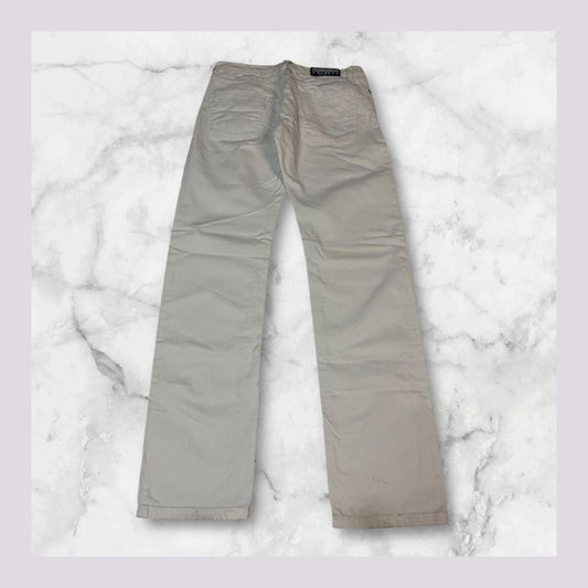 Entdecke unsere Vintage Track Pants von Nike und anderen Marken, erhältlich bei Valuxery.de - Dein Shop für trendige Vintage - Kleidung. Unsere Track Pants sind aus hochwertigen Materialien und