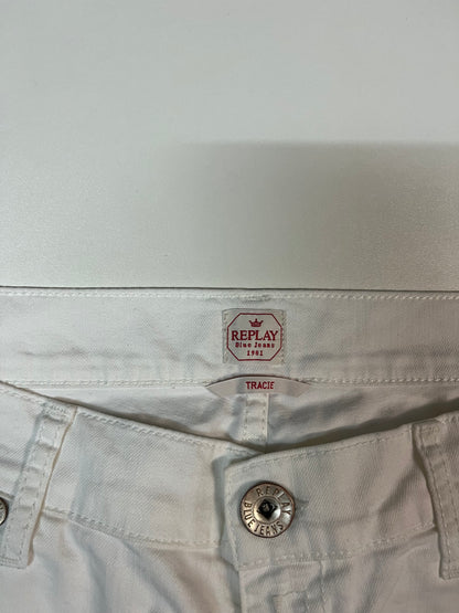 Entdecke unsere Vintage Track Pants von Nike und anderen Marken, erhältlich bei Valuxery.de - Dein Shop für trendige Vintage - Kleidung. Unsere Track Pants sind aus hochwertigen Materialien und