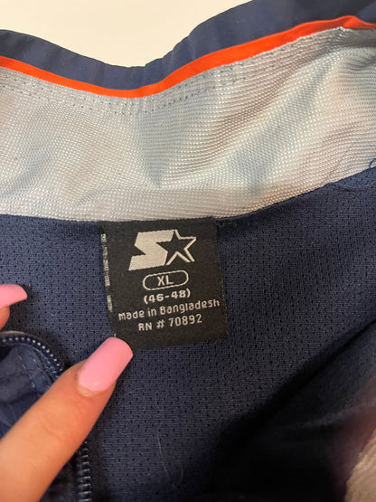 Entdecke unsere Vintage Track Pants von Nike und anderen Marken, erhältlich bei Valuxery.de - Dein Shop für trendige Vintage - Kleidung. Unsere Track Pants sind aus hochwertigen Materialien und