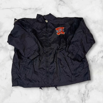 Entdecke unsere Vintage Track Pants von Nike und anderen Marken, erhältlich bei Valuxery.de - Dein Shop für trendige Vintage - Kleidung. Unsere Track Pants sind aus hochwertigen Materialien und